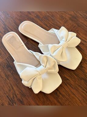 Women's Cream Bow Slide Sandals
